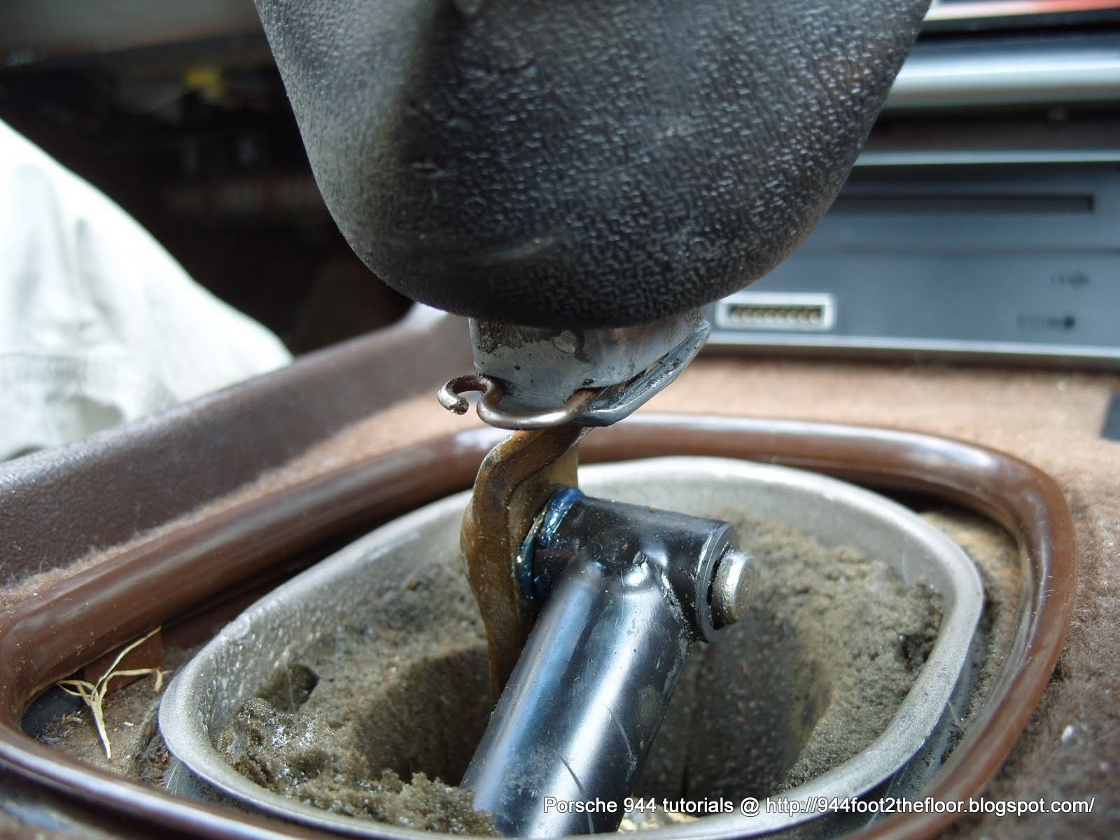 944 Foot To The Floor How to remove and replace a worn gear shifter